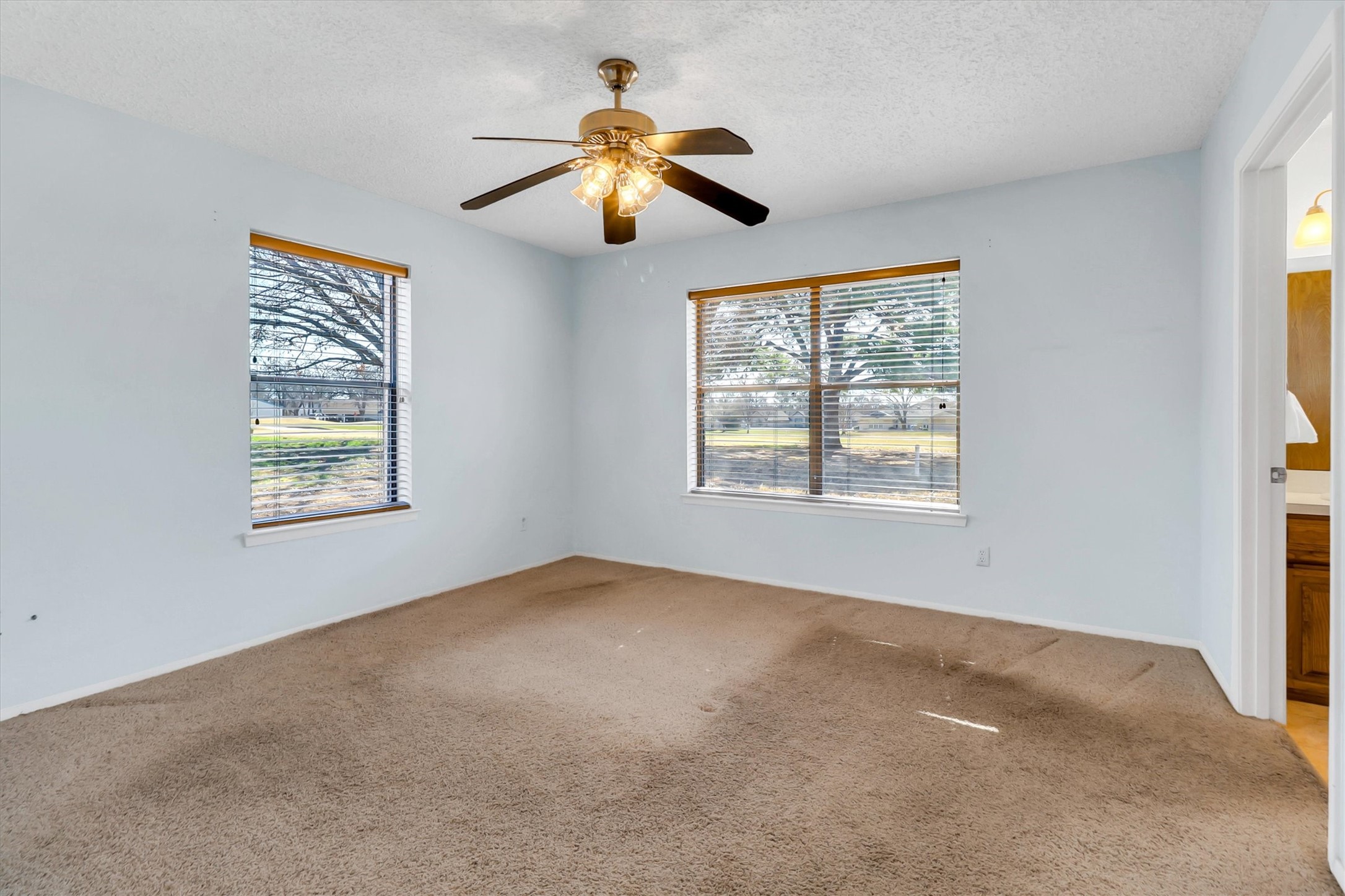 104 Navajo Trail Gainesville TX 76240