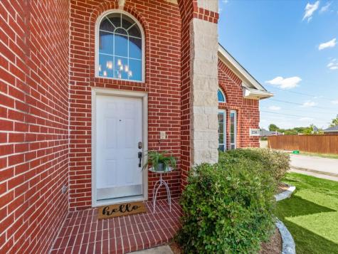 256 Brookhaven Drive Grand Prairie TX 75052