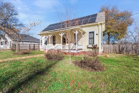 211 E Angelina Street Palestine TX 75801