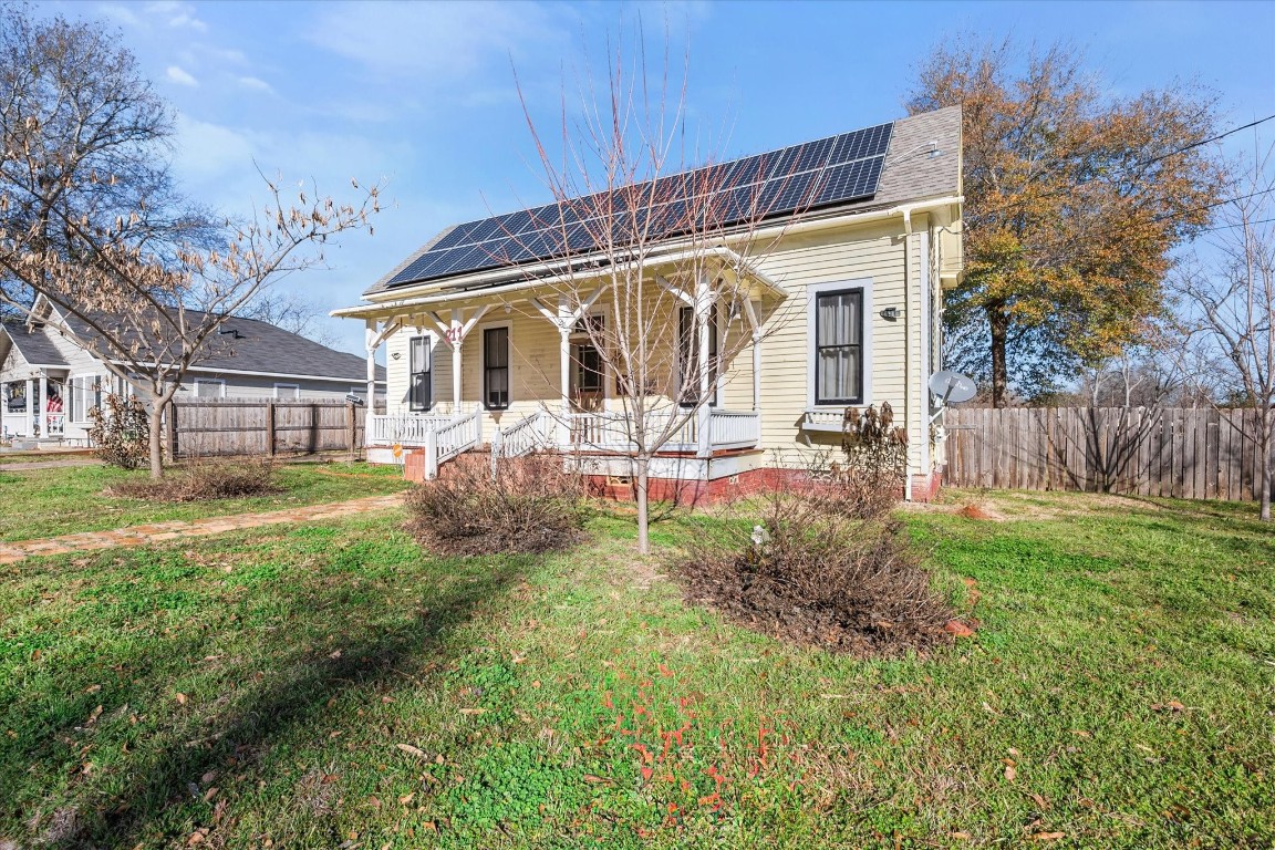 211 E Angelina Street Palestine TX 75801