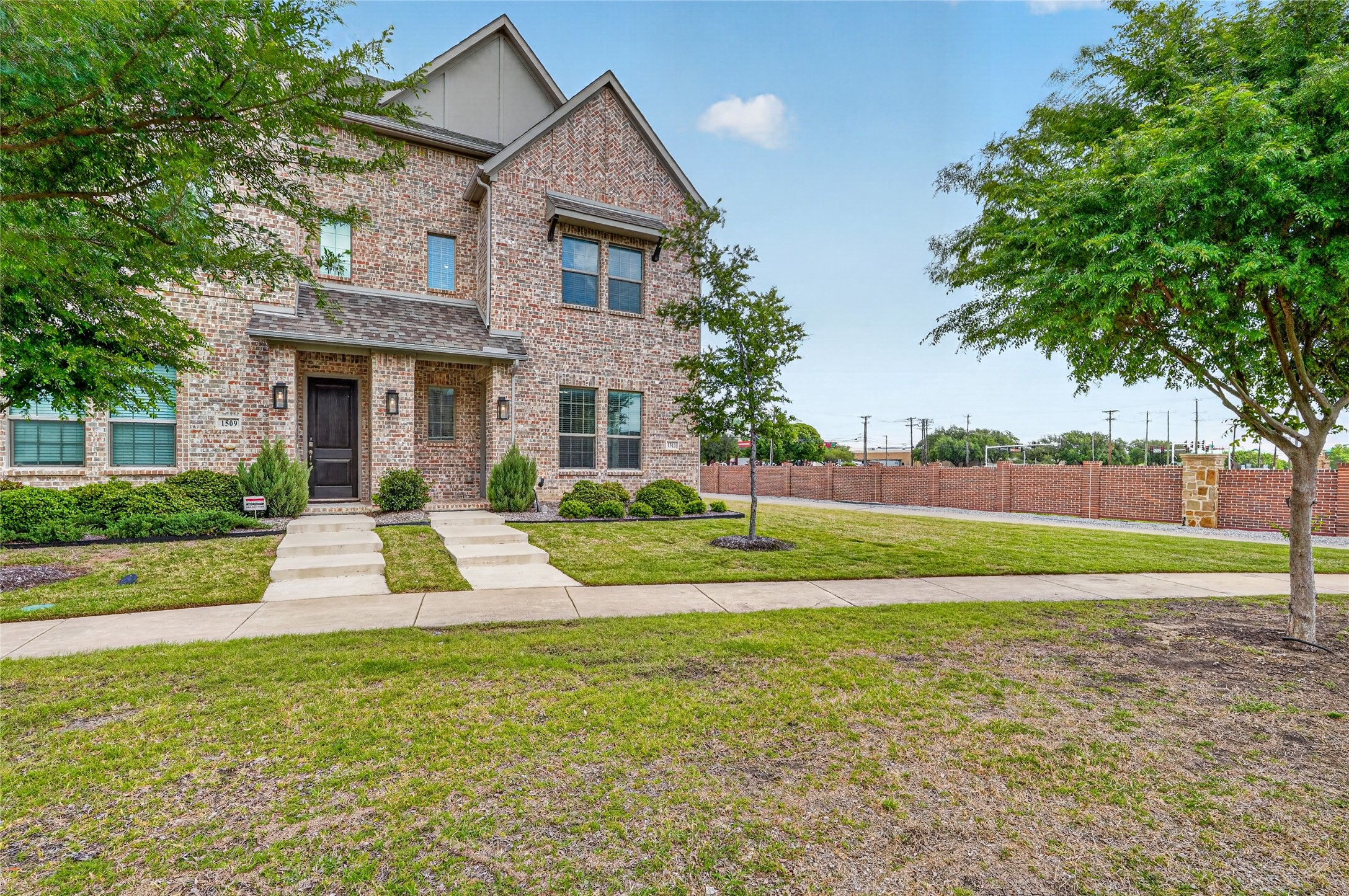 1511 Perrin Lane Farmers Branch TX 75234