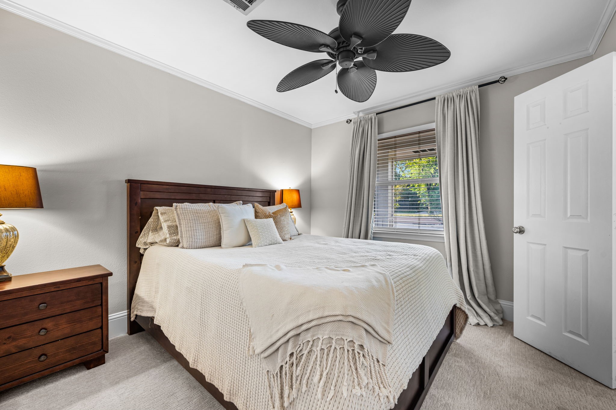 3556 Royal Lane Dallas TX 75229