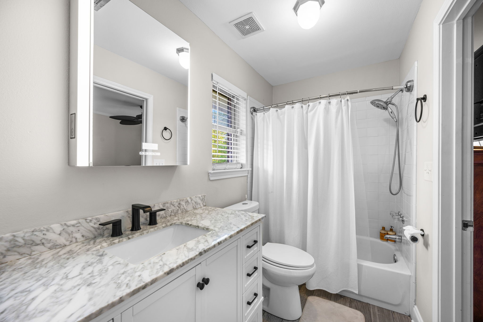 3556 Royal Lane Dallas TX 75229