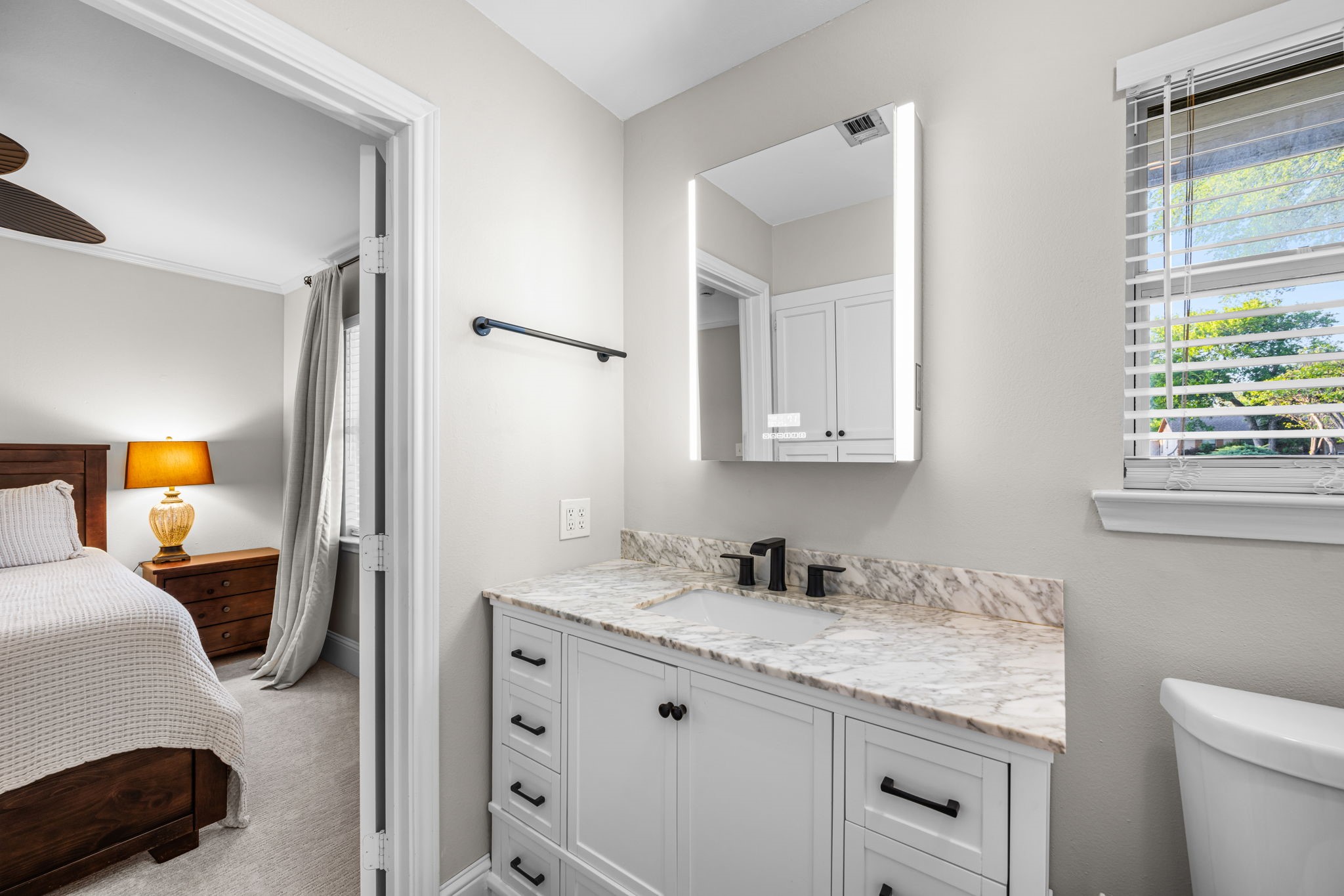 3556 Royal Lane Dallas TX 75229