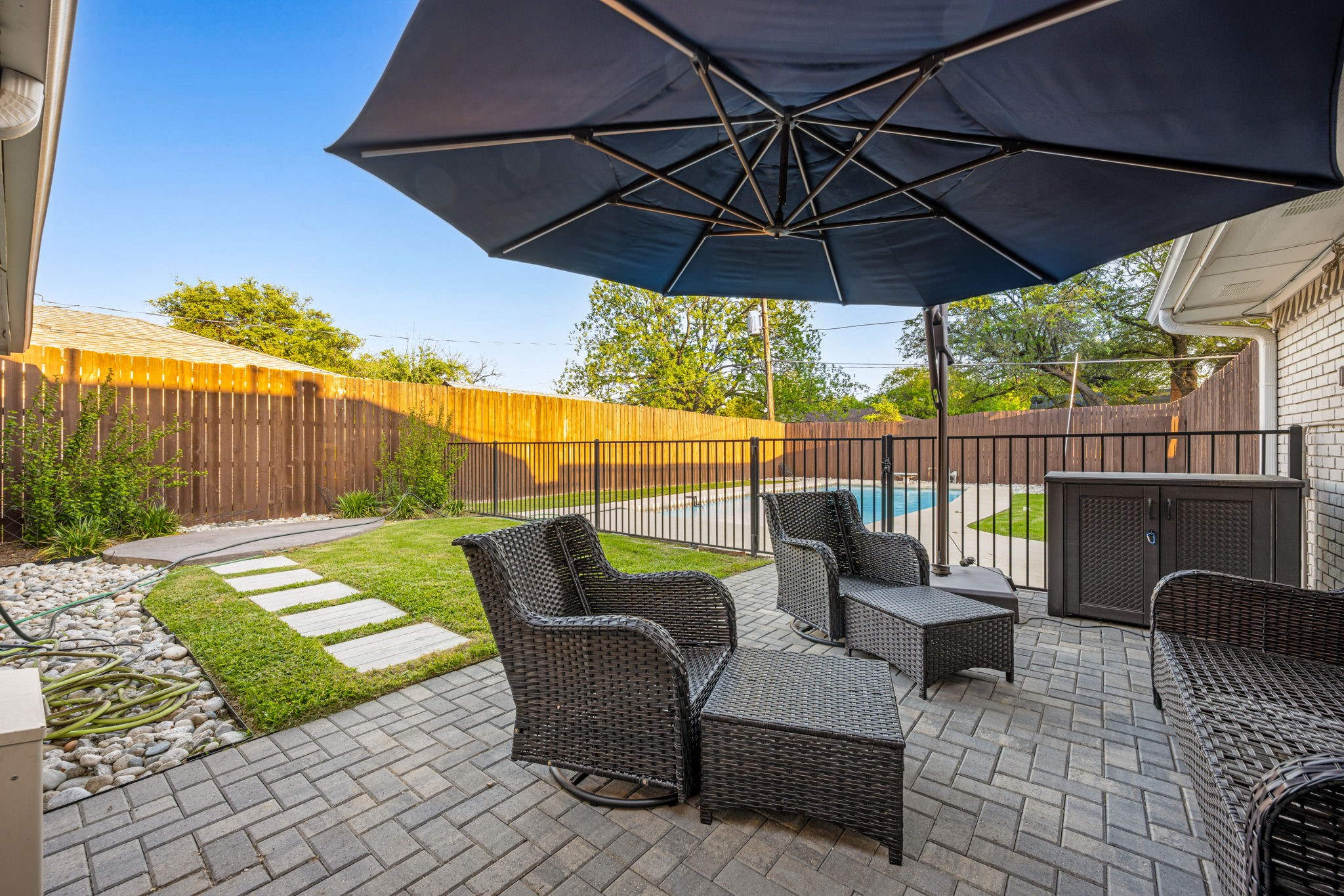 3556 Royal Lane Dallas TX 75229