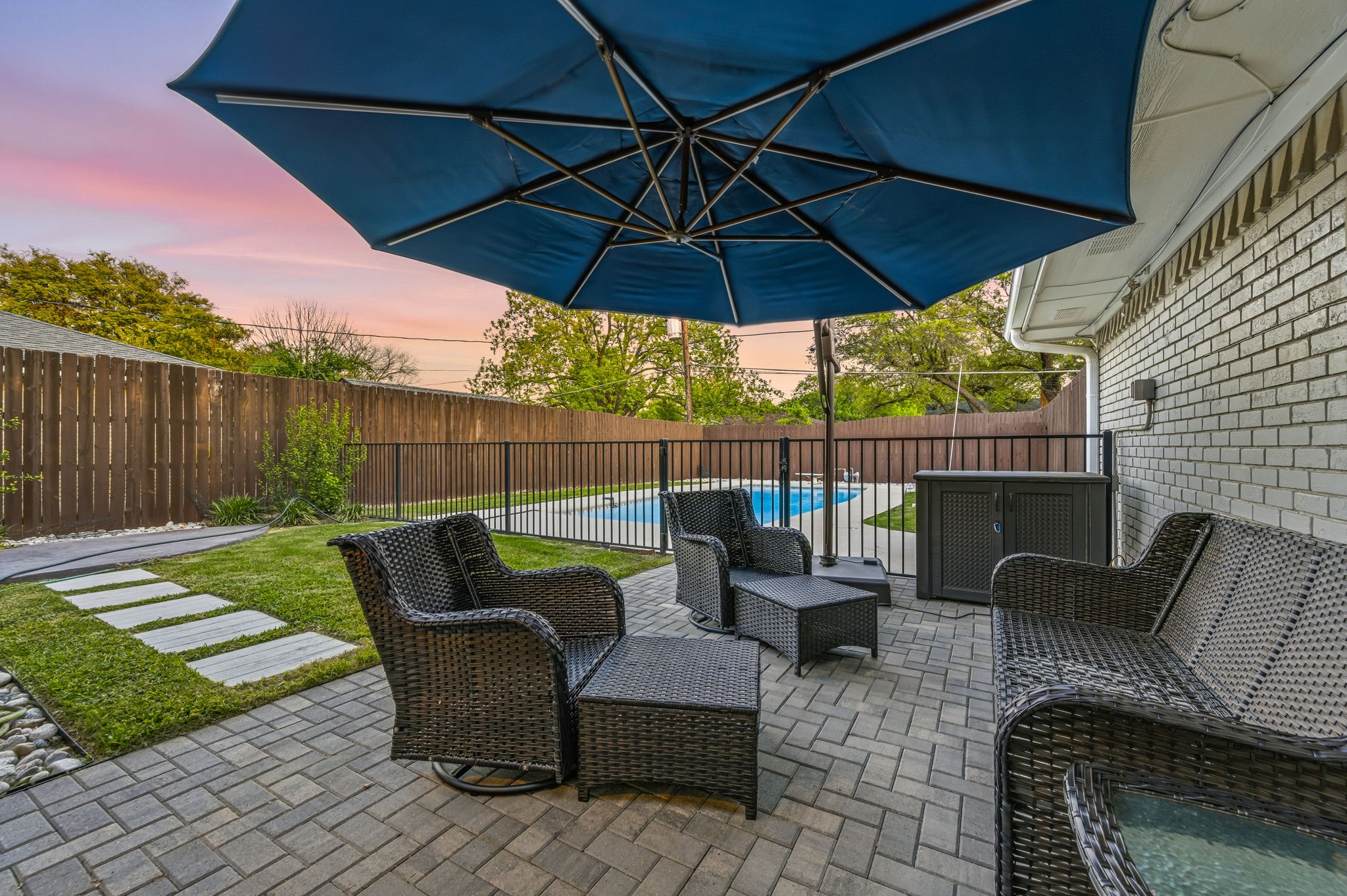 3556 Royal Lane Dallas TX 75229