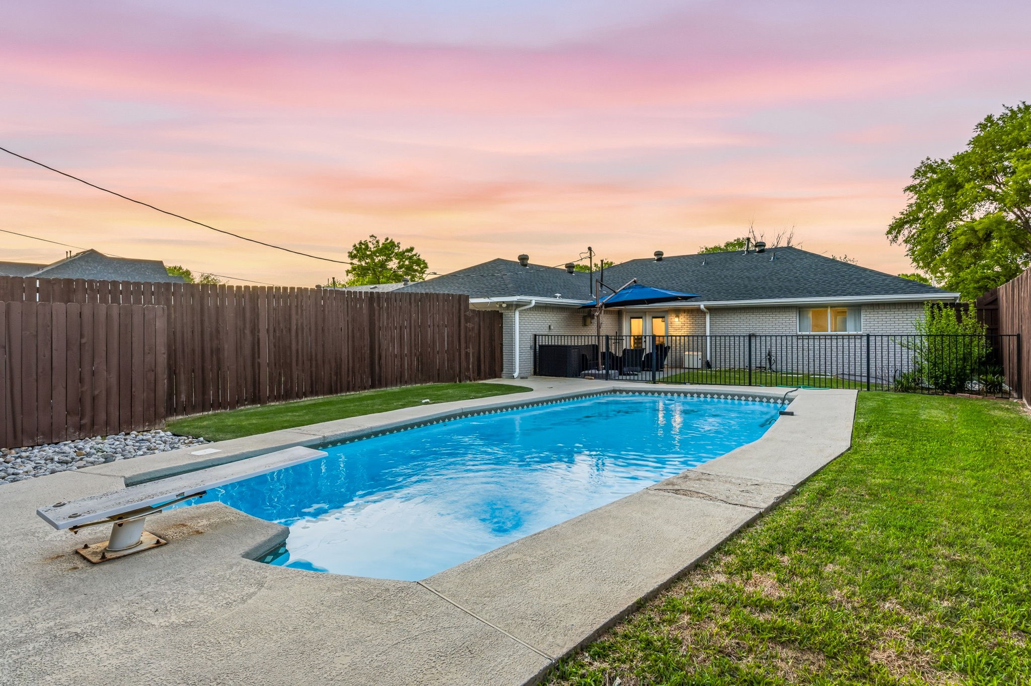 3556 Royal Lane Dallas TX 75229