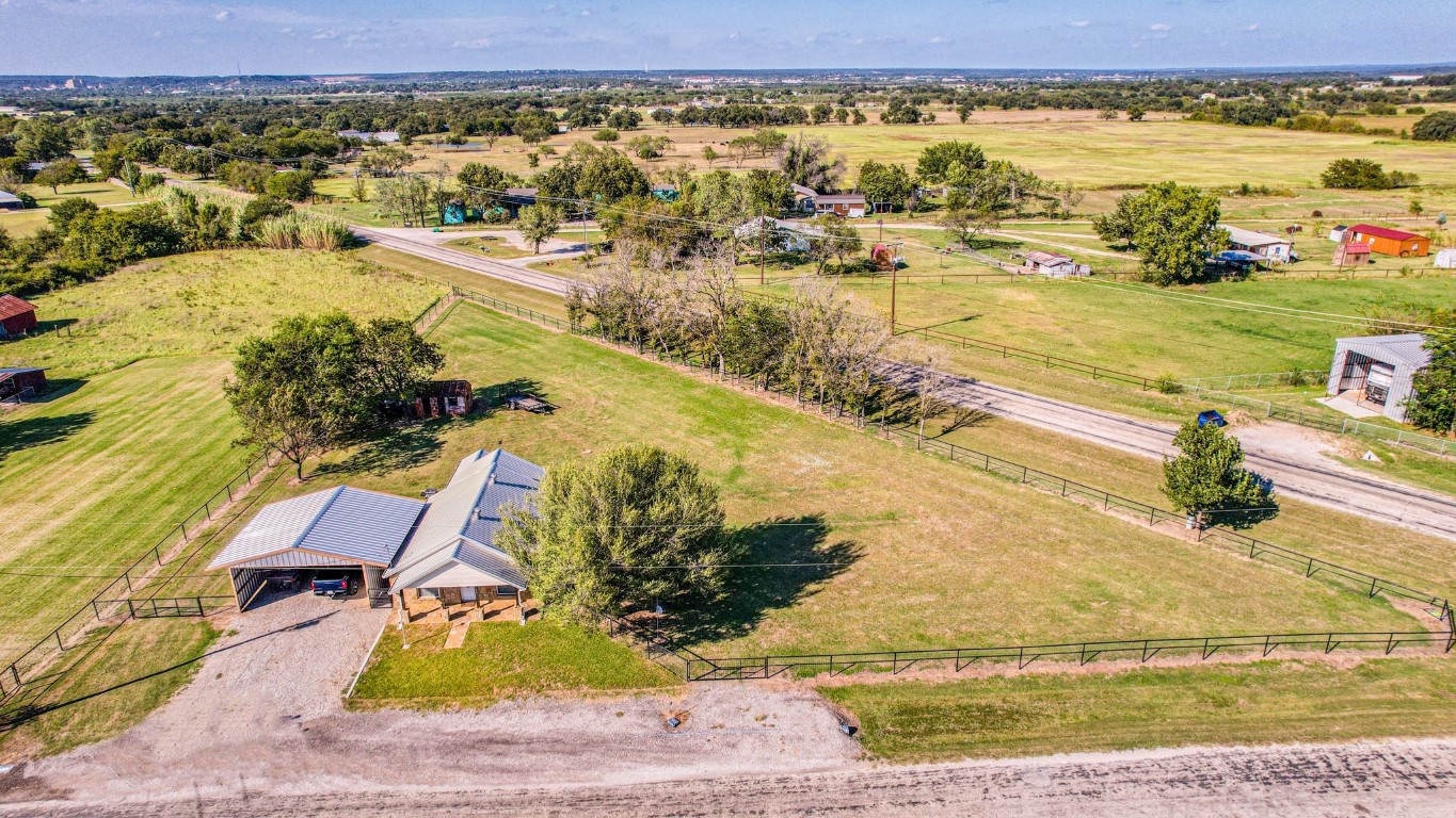 136 W Sturdivant Road Mineral Wells TX 76067