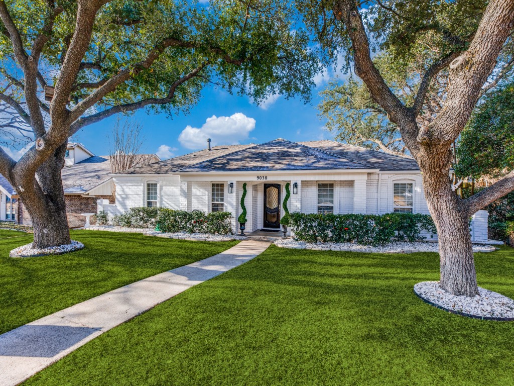 9038 Oakpath Lane Dallas TX 75243