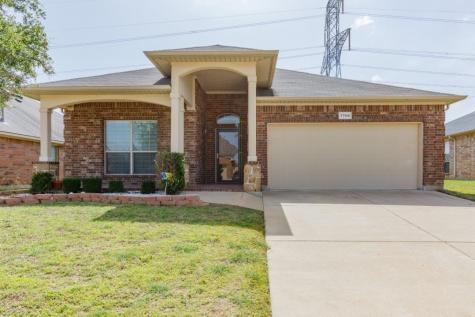 7706 Black Willow Lane Arlington TX 76002