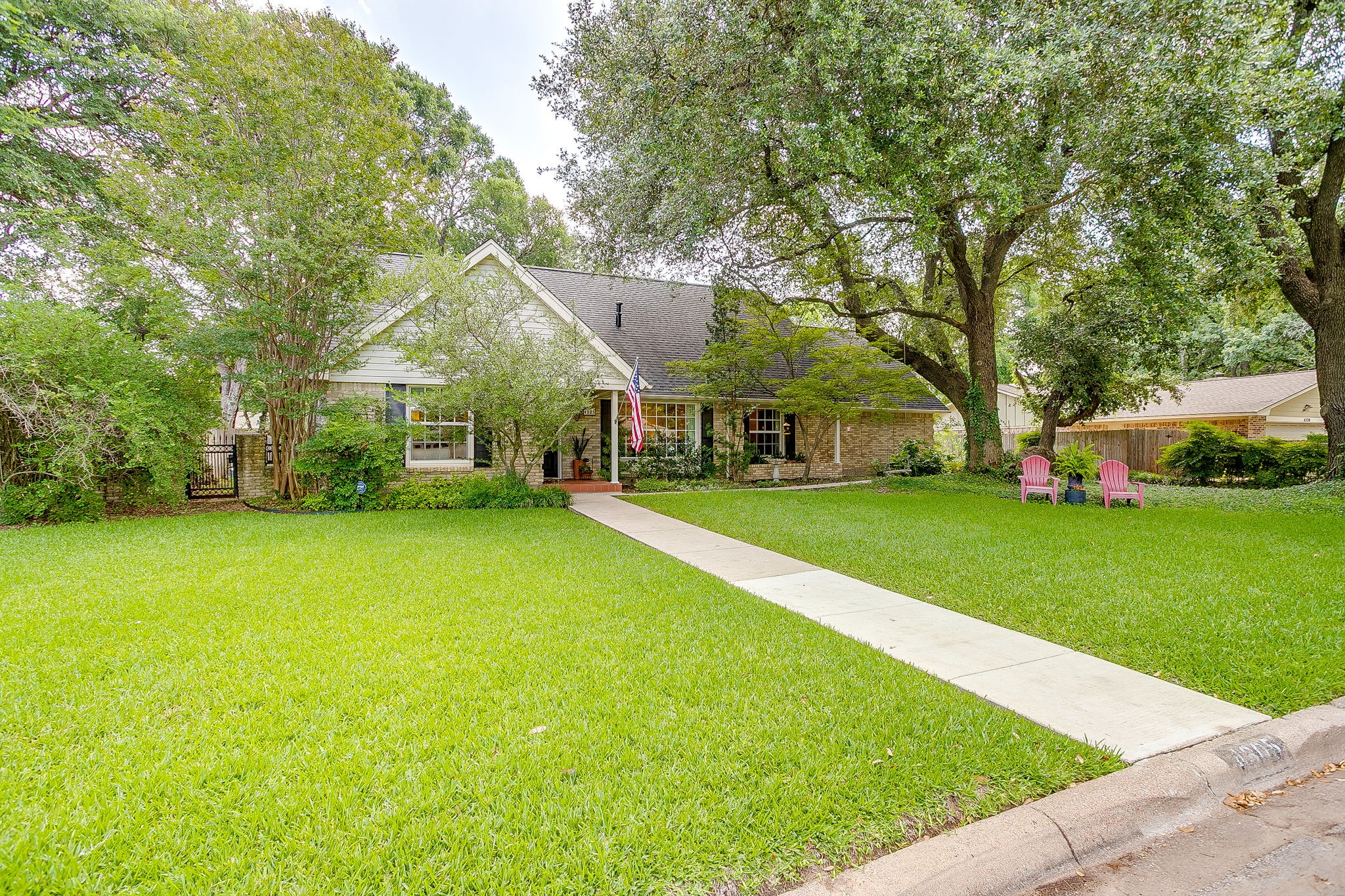 4305 Elmwood Drive Benbrook TX 76116