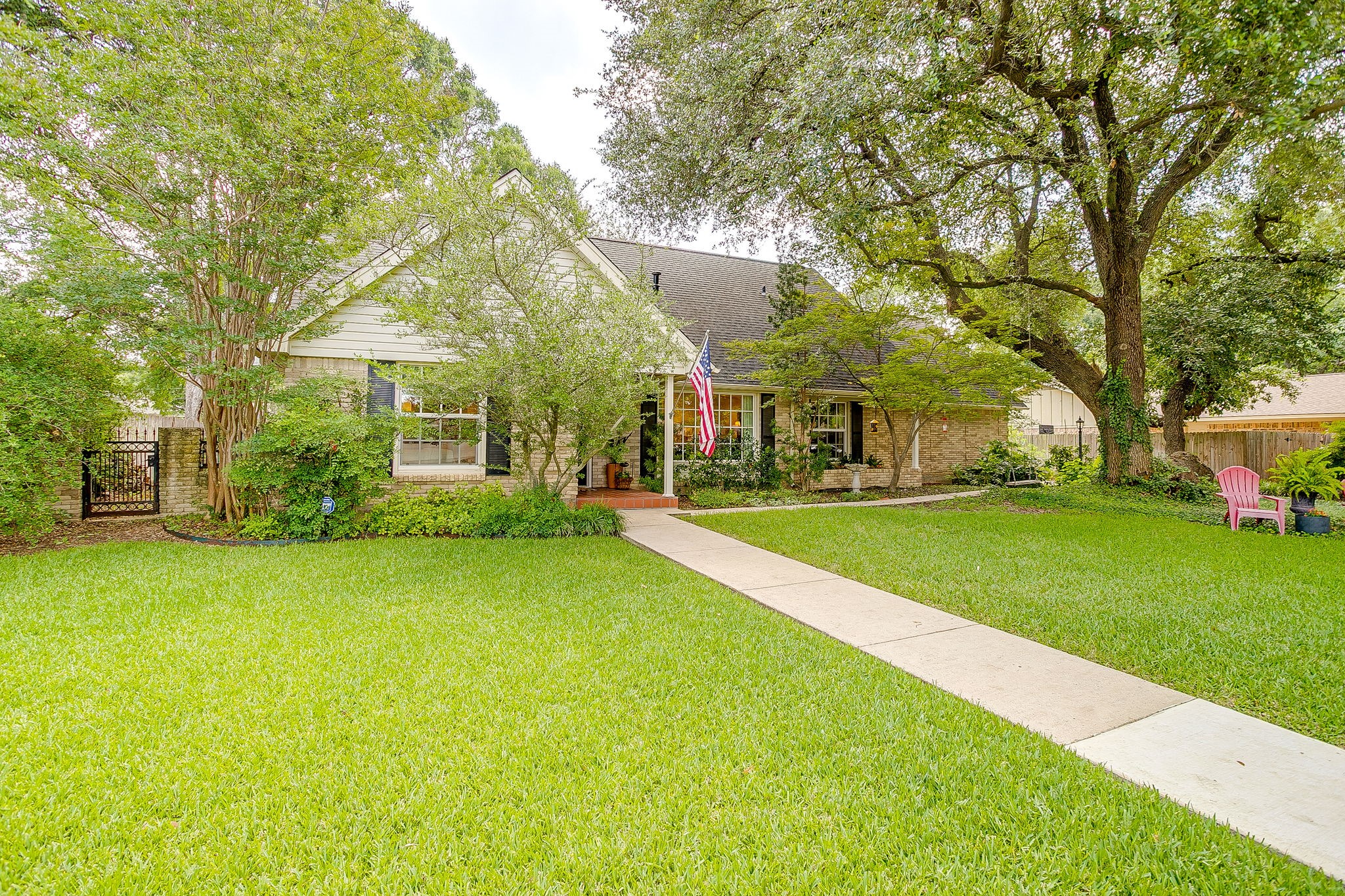 4305 Elmwood Drive Benbrook TX 76116