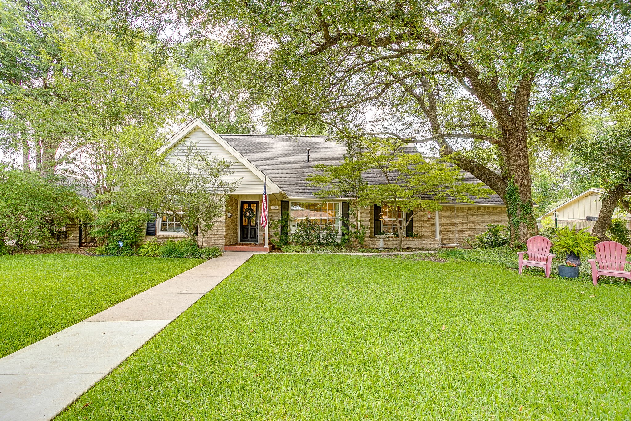 4305 Elmwood Drive Benbrook TX 76116