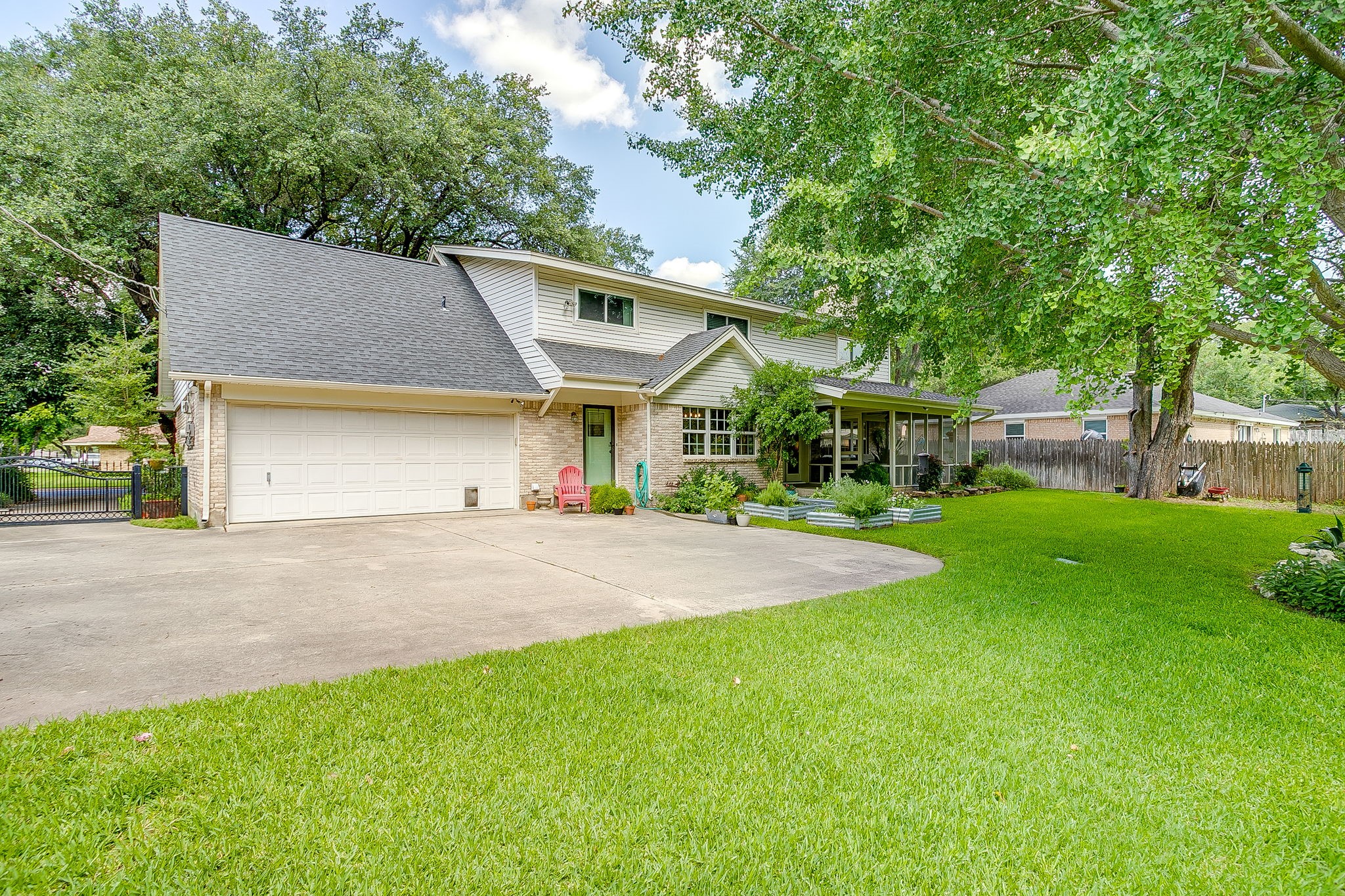 4305 Elmwood Drive Benbrook TX 76116