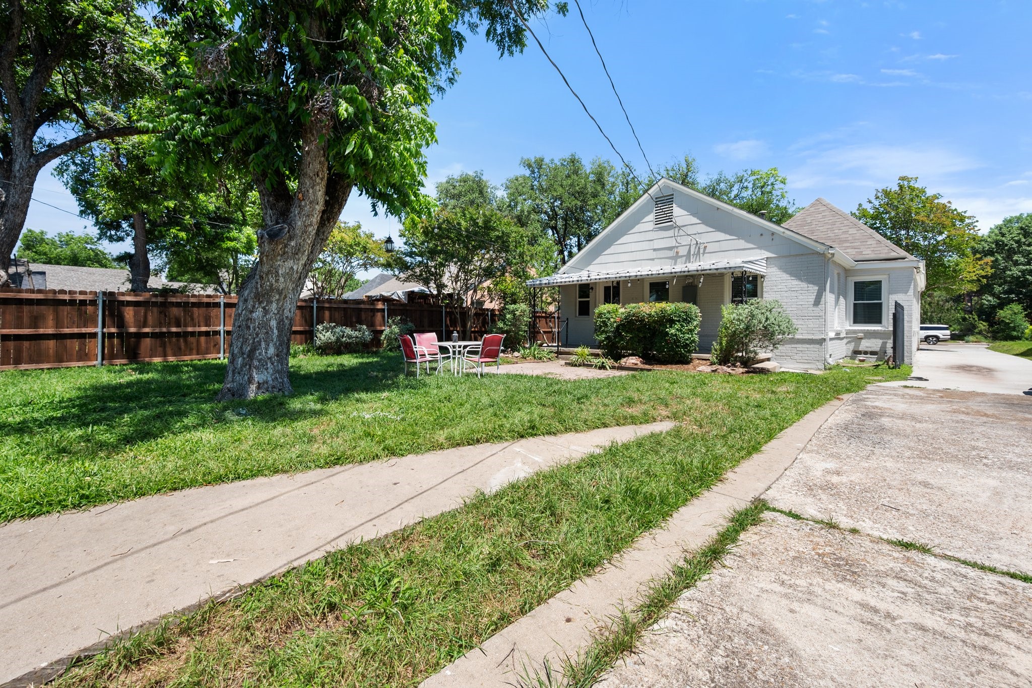 2624 Willing Avenue Fort Worth TX 76110