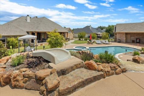2007 Wigeon Street Granbury TX 76049
