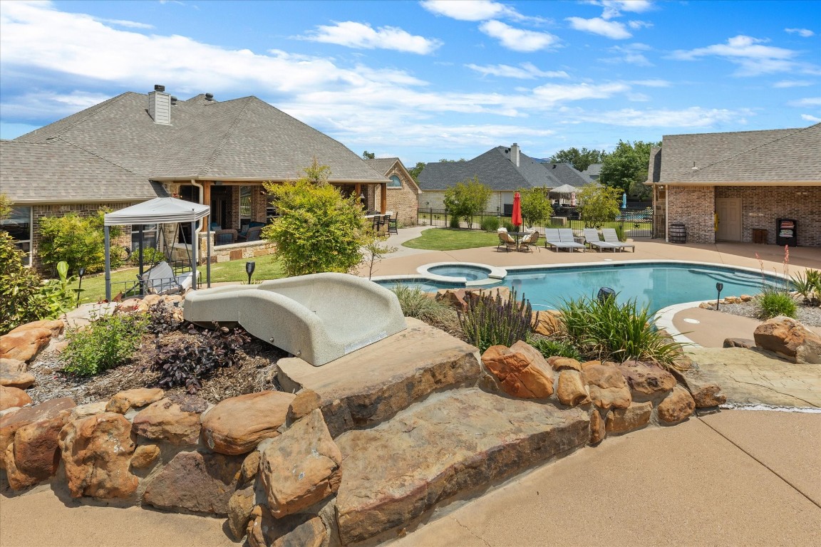 2007 Wigeon Street Granbury TX 76049