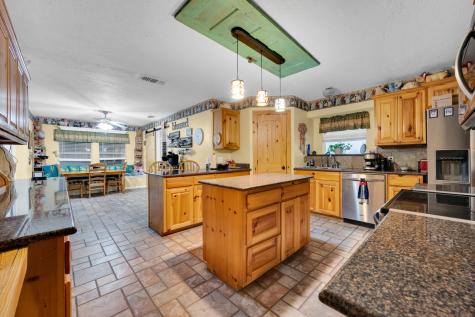 839 Walker Creek Road Ennis TX 75119