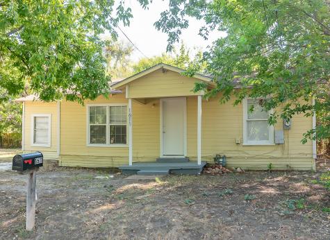 1611 Clark Street Greenville TX 75401