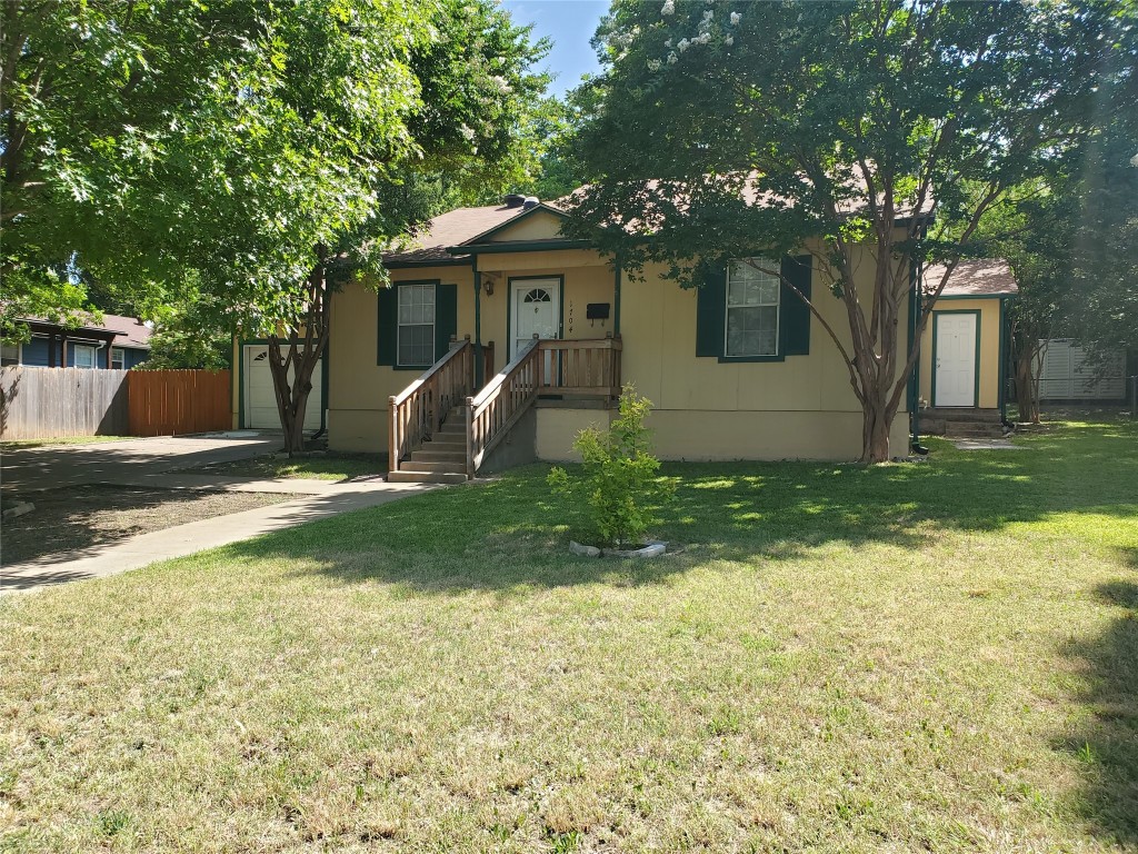 1704 Glenwick Drive Fort Worth TX 76114