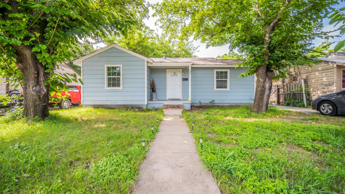 1721 Walnut Street Grand Prairie TX 75050