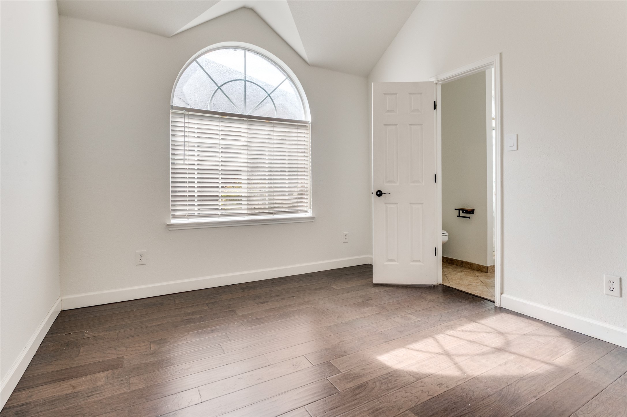 5444 Yellowstone Trail Fort Worth TX 76137
