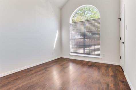 5444 Yellowstone Trail Fort Worth TX 76137