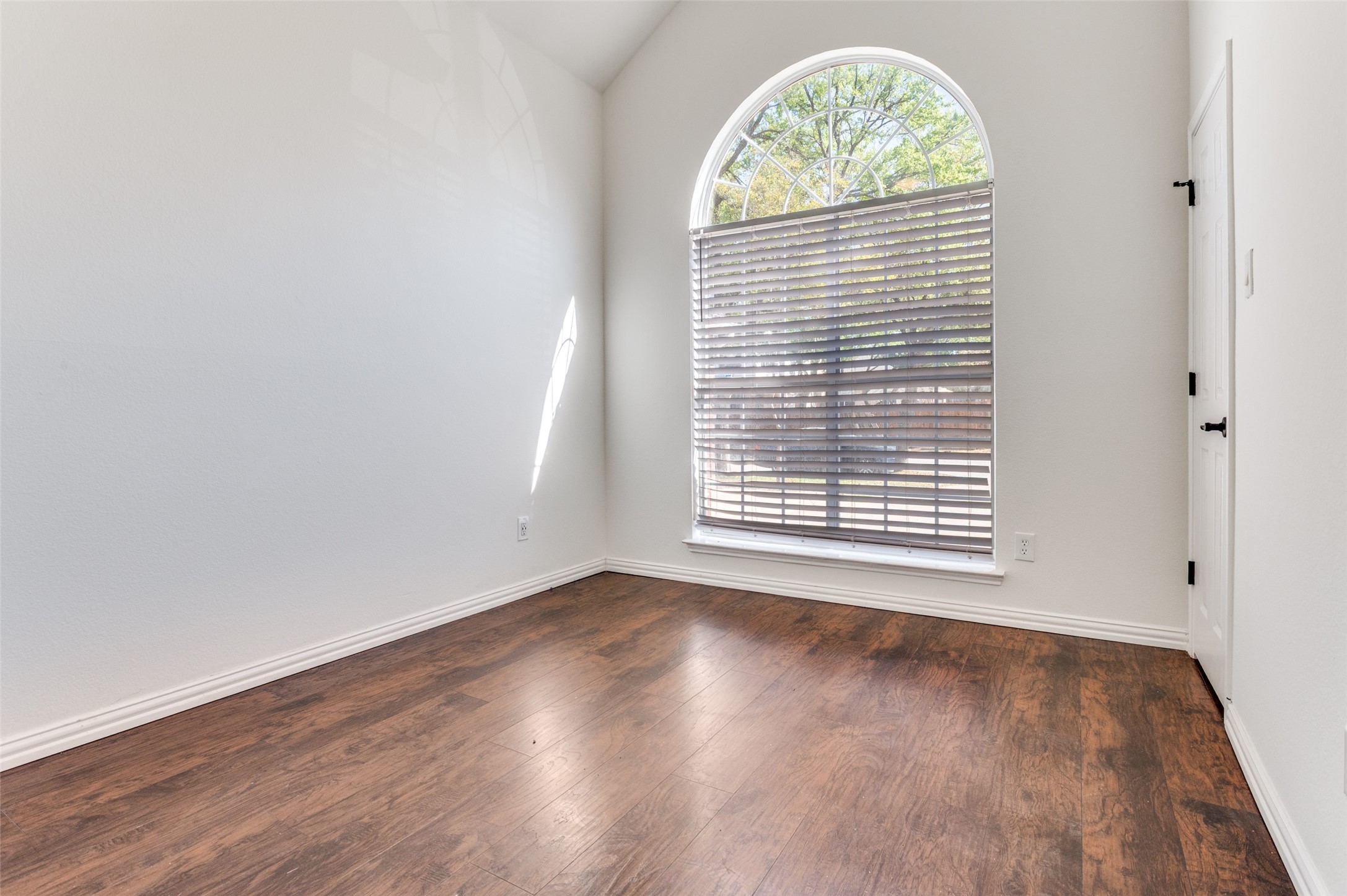 5444 Yellowstone Trail Fort Worth TX 76137