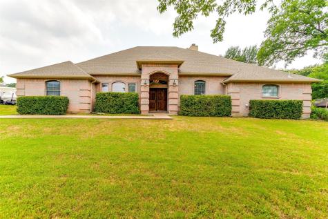 1105 NW Renfro Street Burleson TX 76028