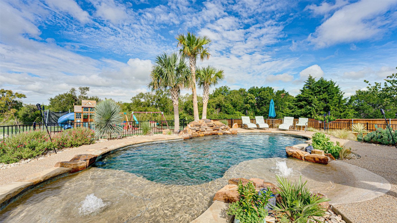 108 Crystal Cove Waxahachie TX 75165