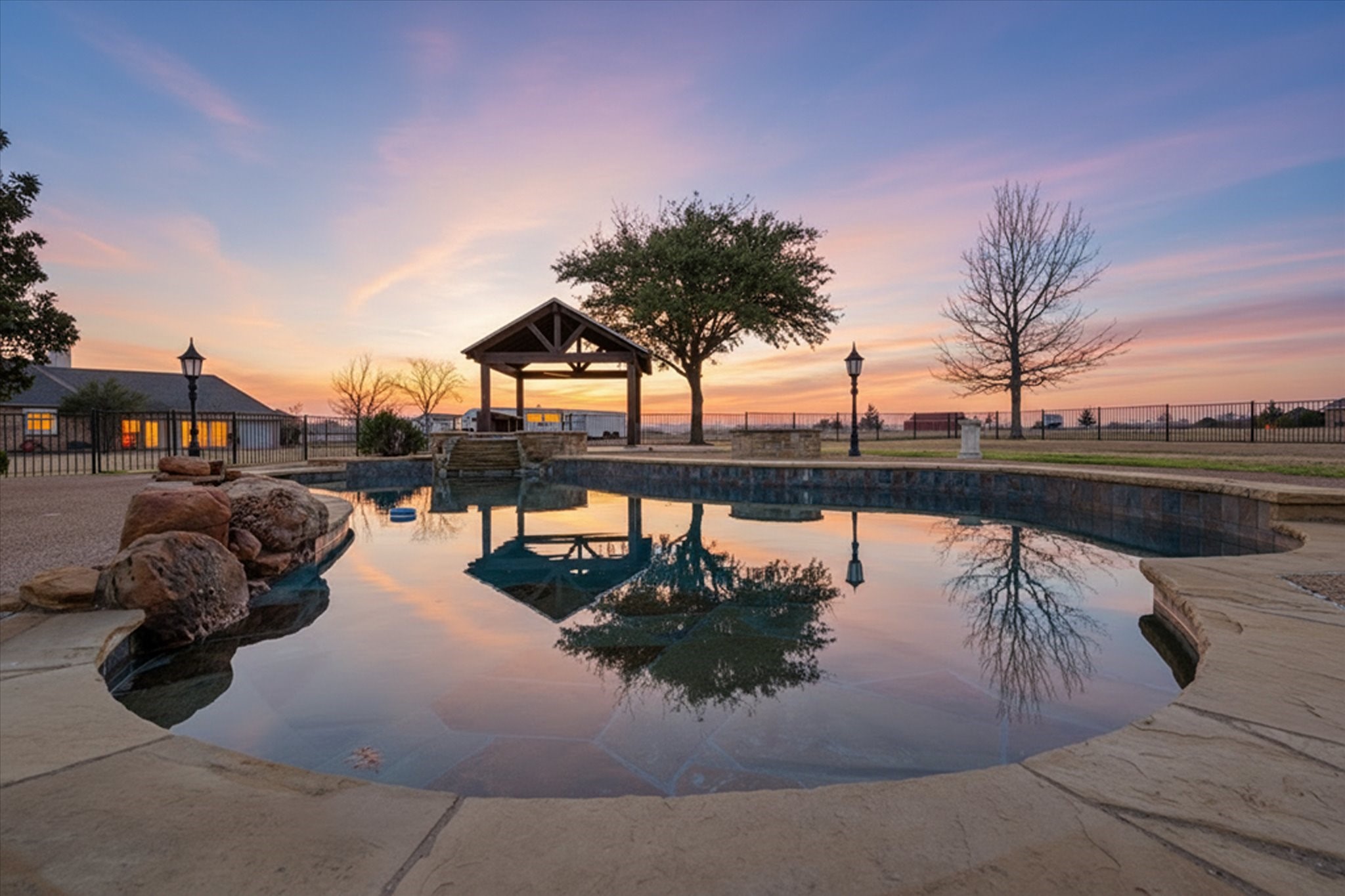 106 Lakeshore Drive Waxahachie TX 75165
