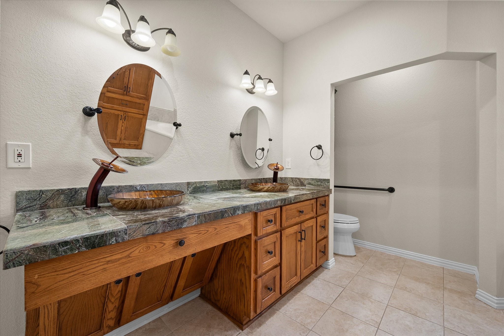 106 Lakeshore Drive Waxahachie TX 75165