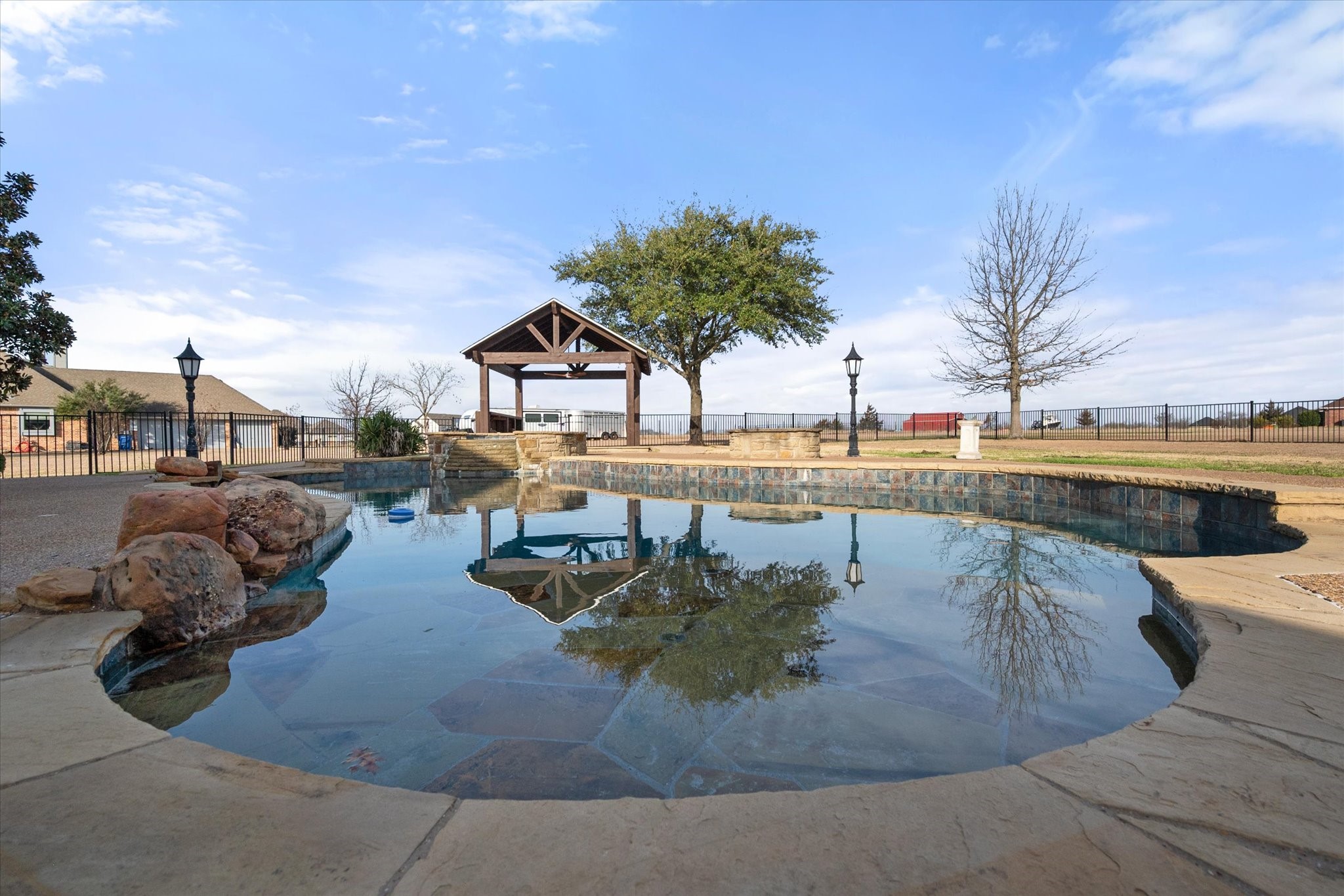 106 Lakeshore Drive Waxahachie TX 75165
