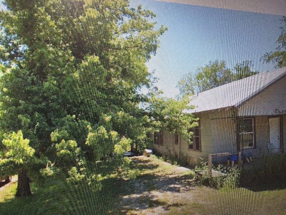 202 E Kidd Iredell TX 76649