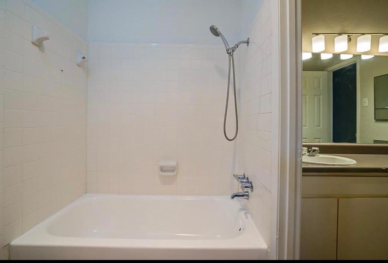 735 Valiant Circle Garland TX 75043
