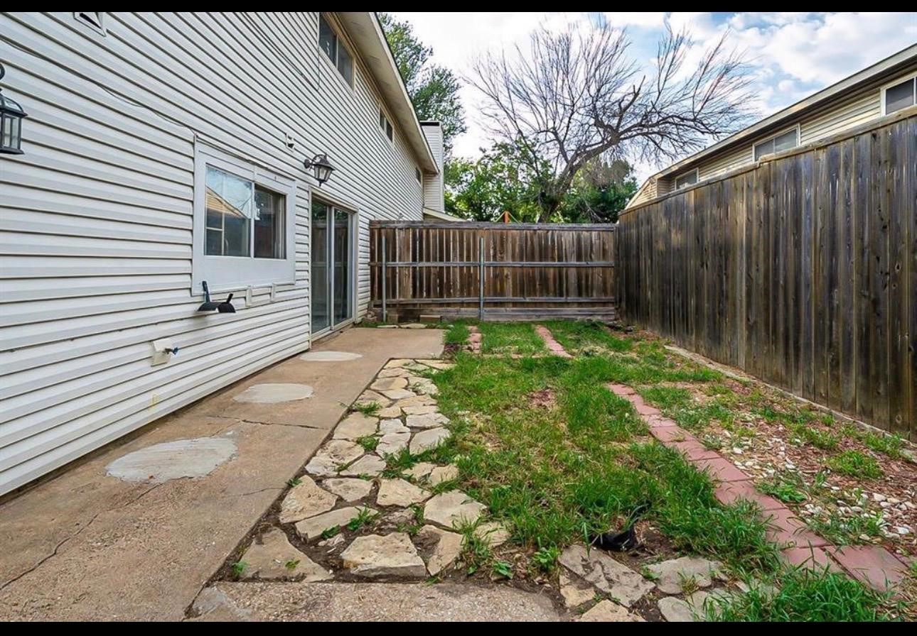 735 Valiant Circle Garland TX 75043