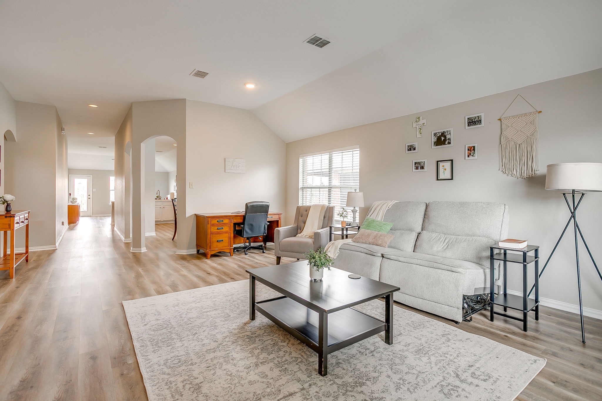 1124 Mourning Dove Drive Burleson TX 76028