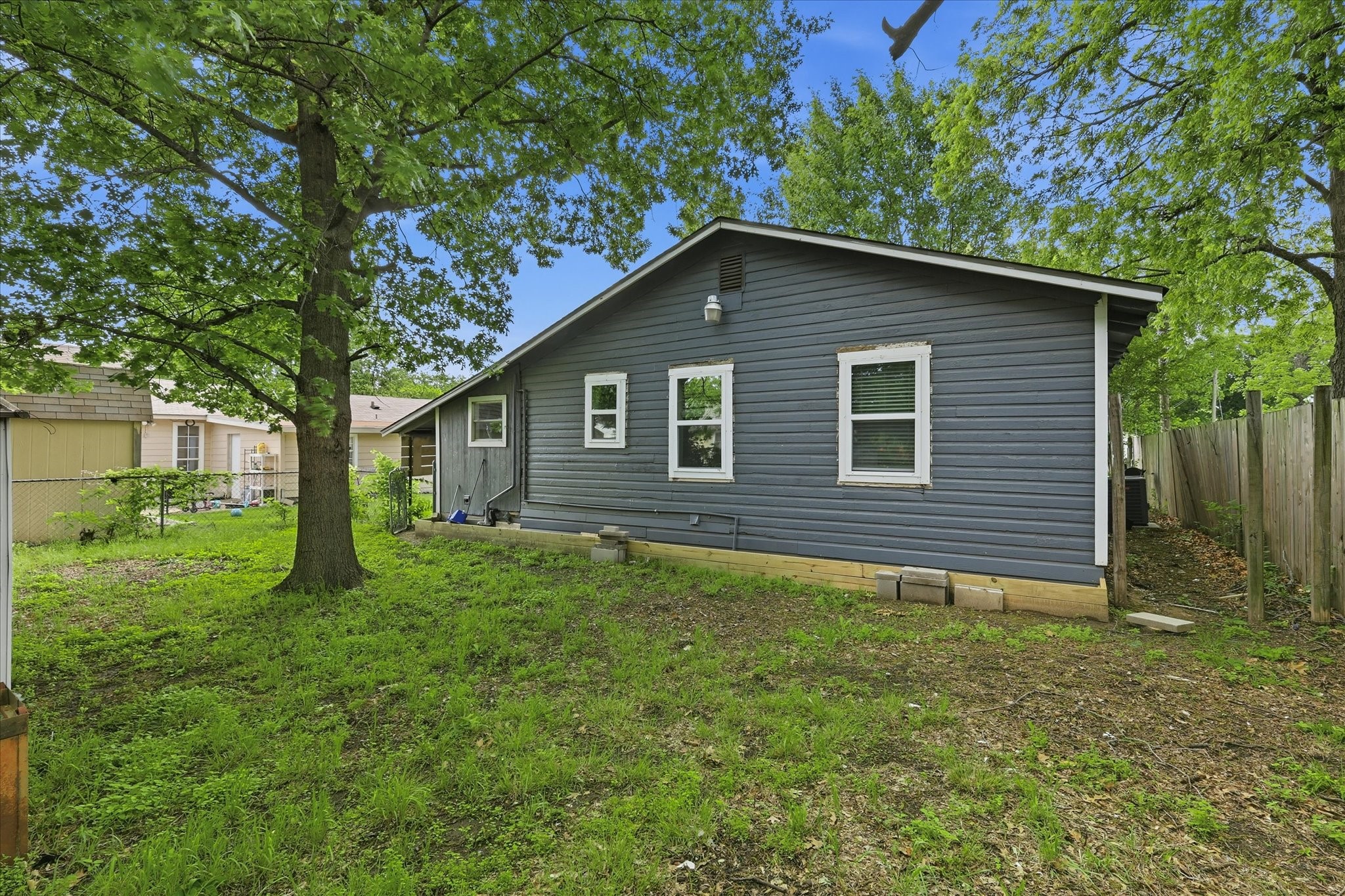 305 Claude Avenue Cleburne TX 76031