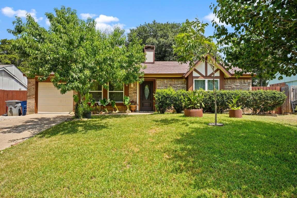 6719 Woodhill Road Dallas TX 75217