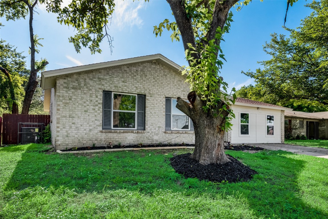 1311 Oakbrook Street Lancaster TX 75134
