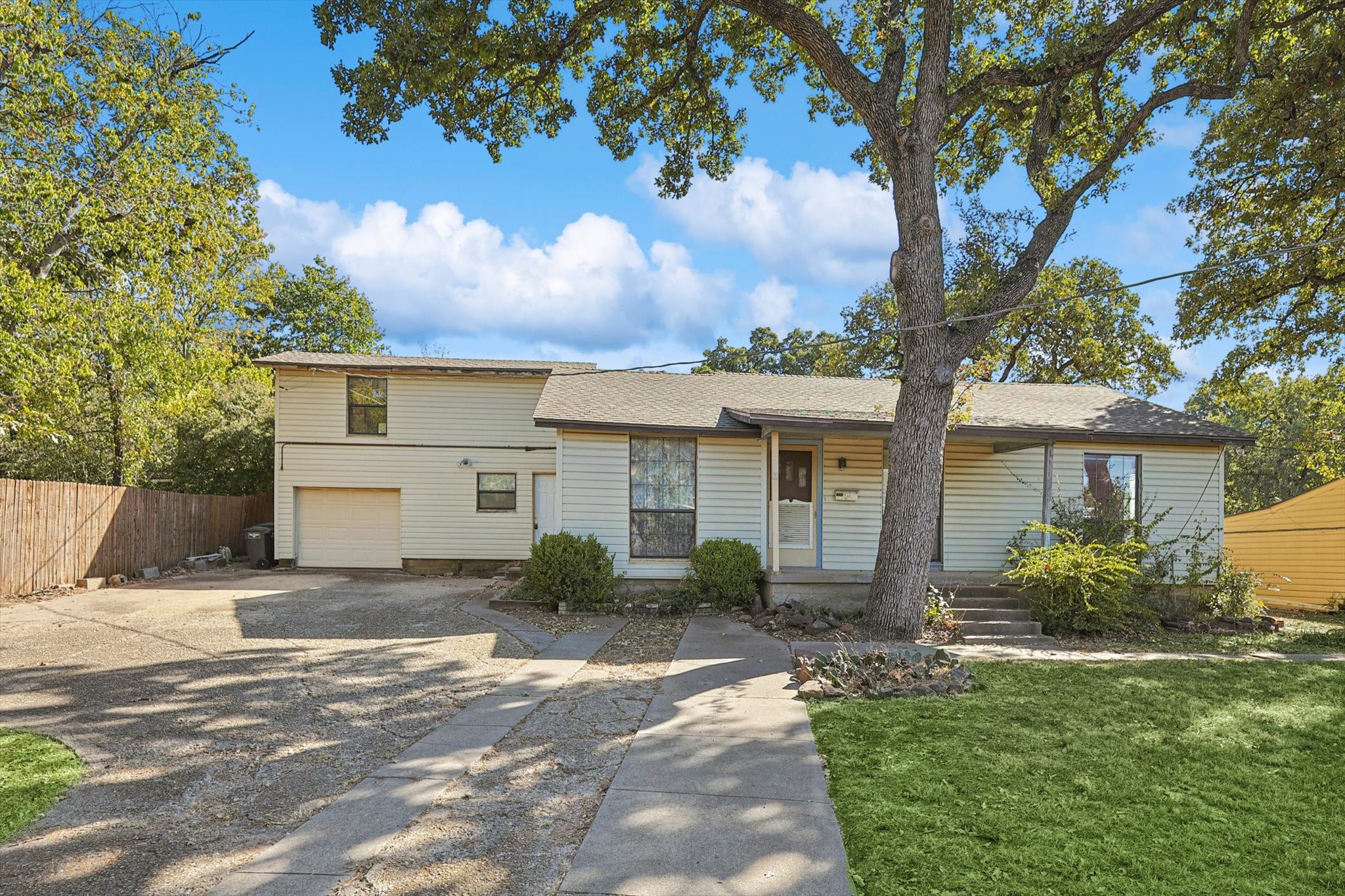 2605 Stark Street Fort Worth TX 76112