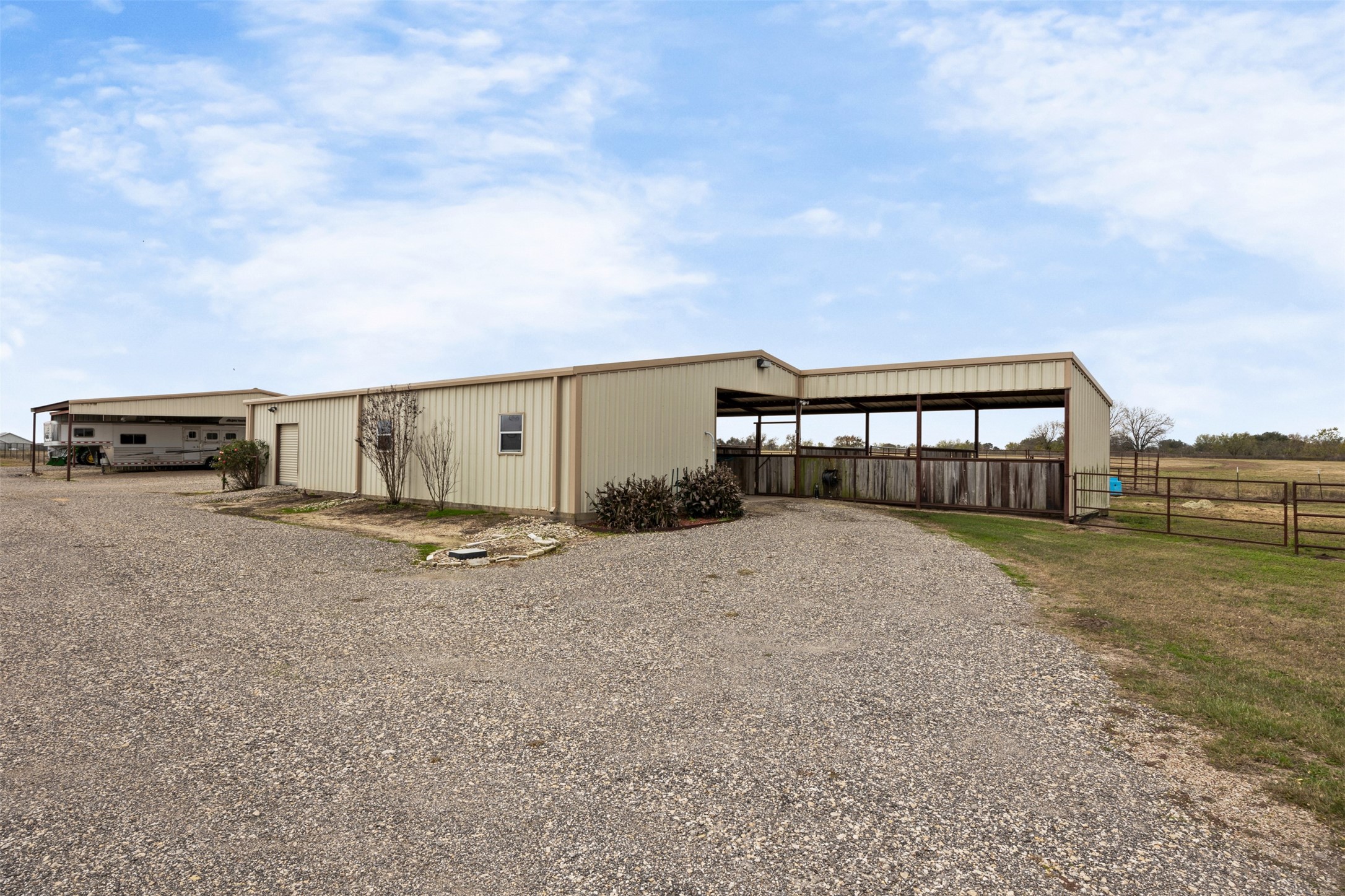 452 County Road 470 Chilton TX 76632