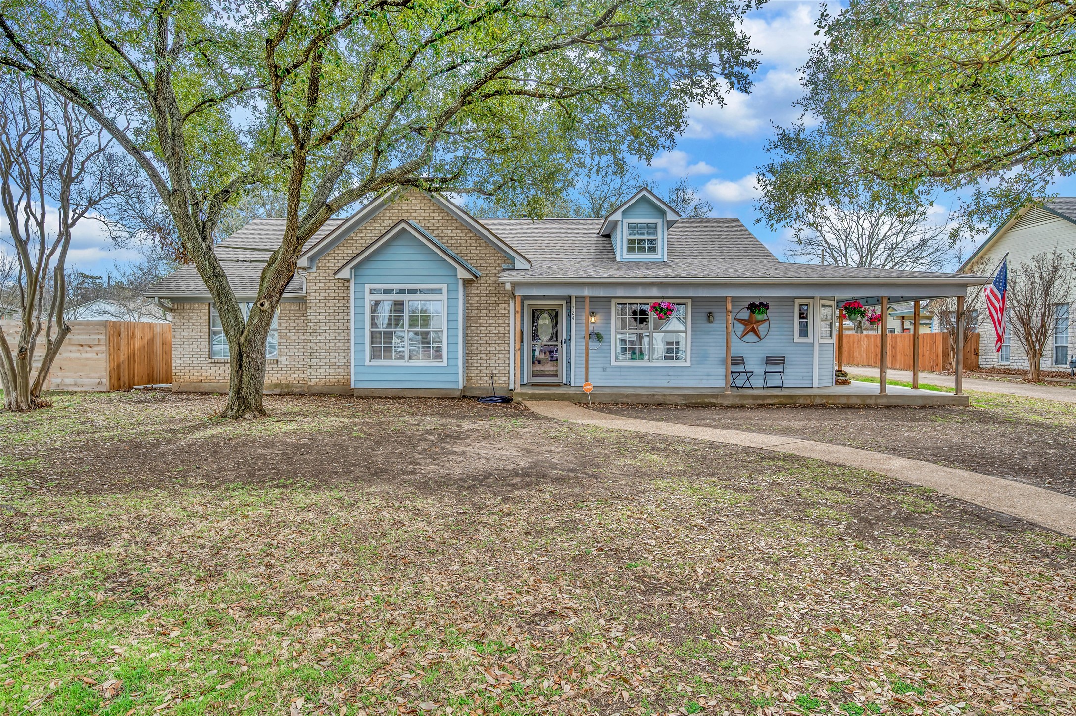 724 W 4th Street Mcgregor TX 76657
