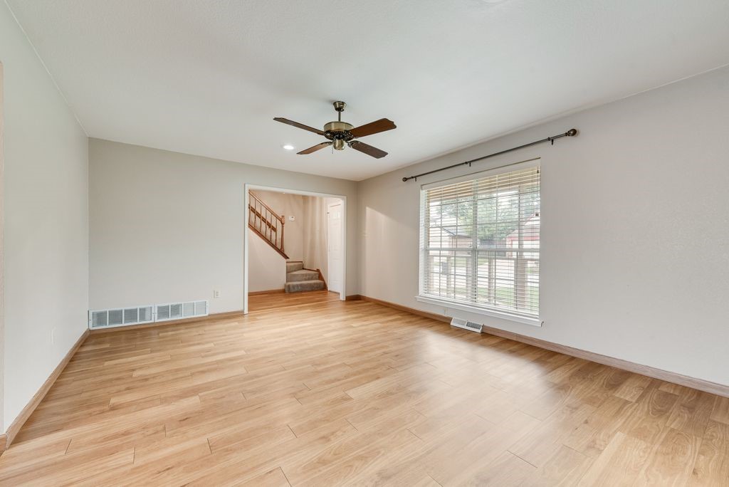 4902 Thorncliffe Drive Arlington TX 76016