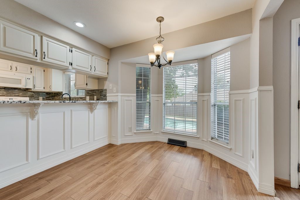 4902 Thorncliffe Drive Arlington TX 76016