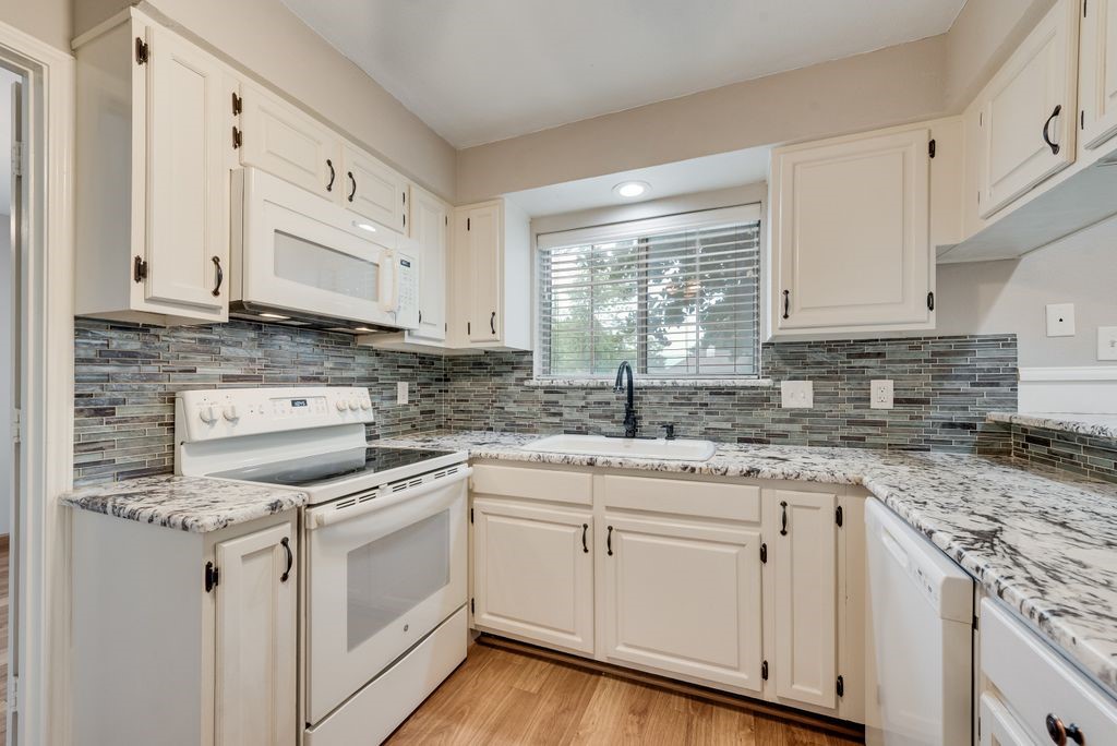 4902 Thorncliffe Drive Arlington TX 76016