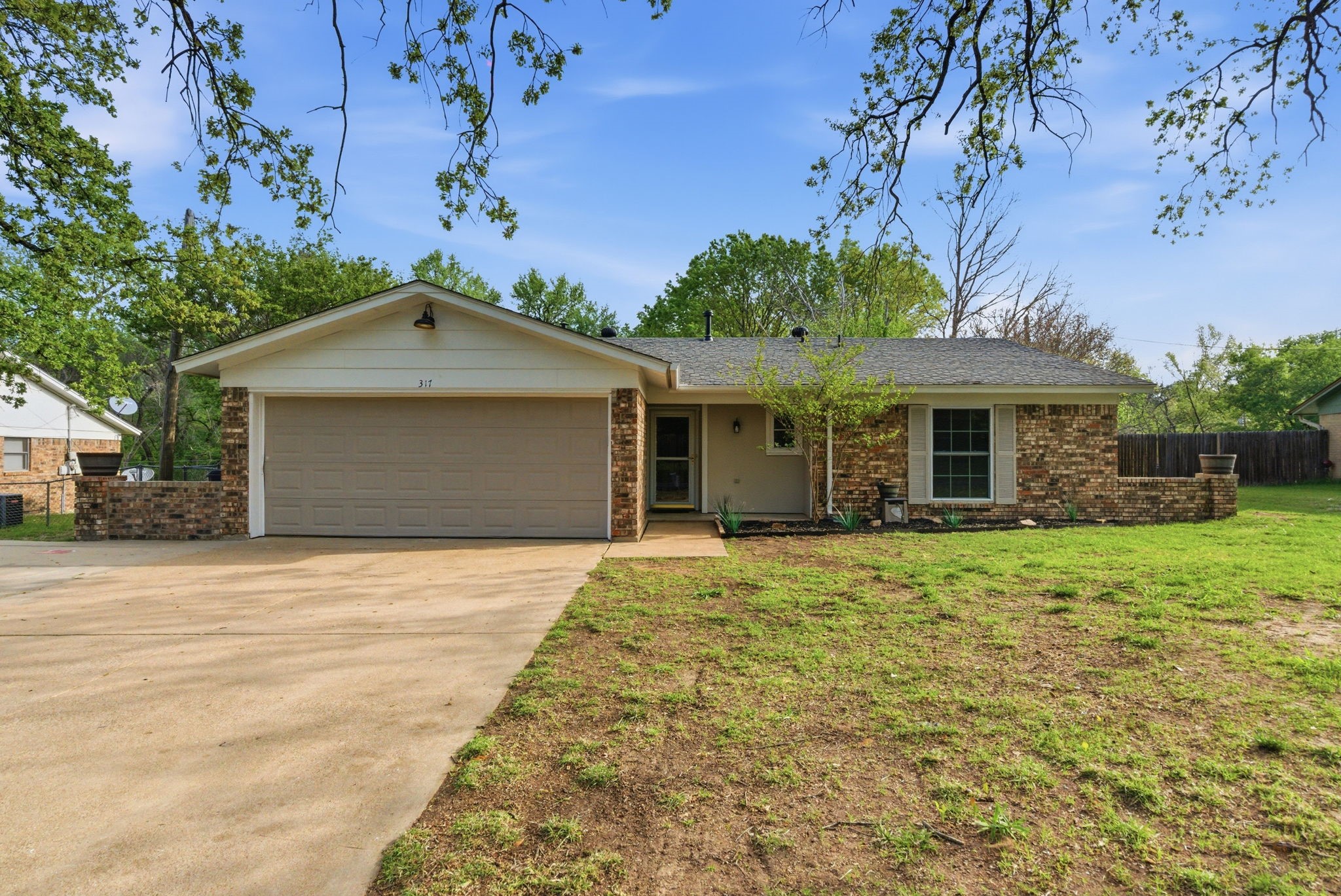 317 Glenhaven Drive Azle TX 76020