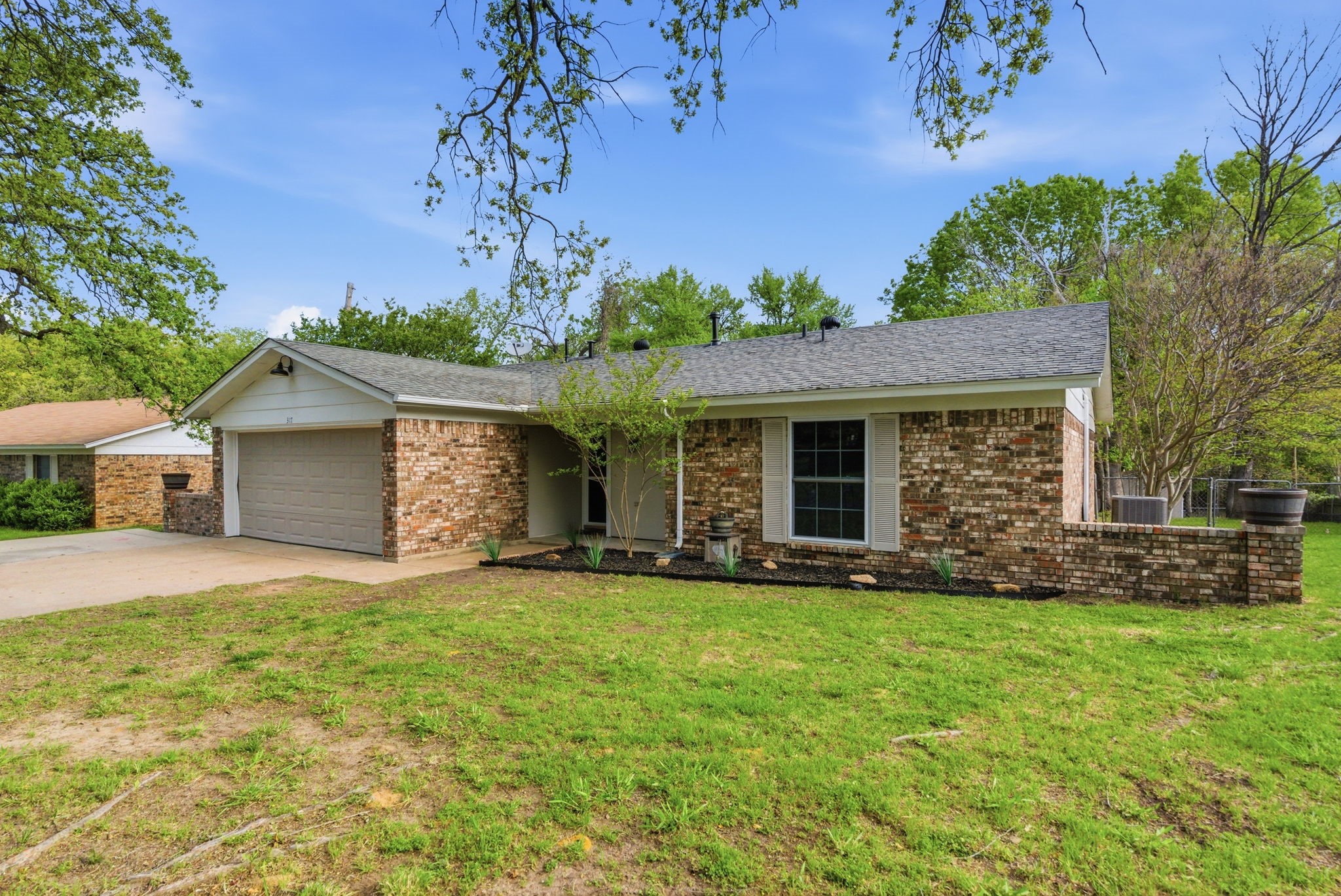 317 Glenhaven Drive Azle TX 76020