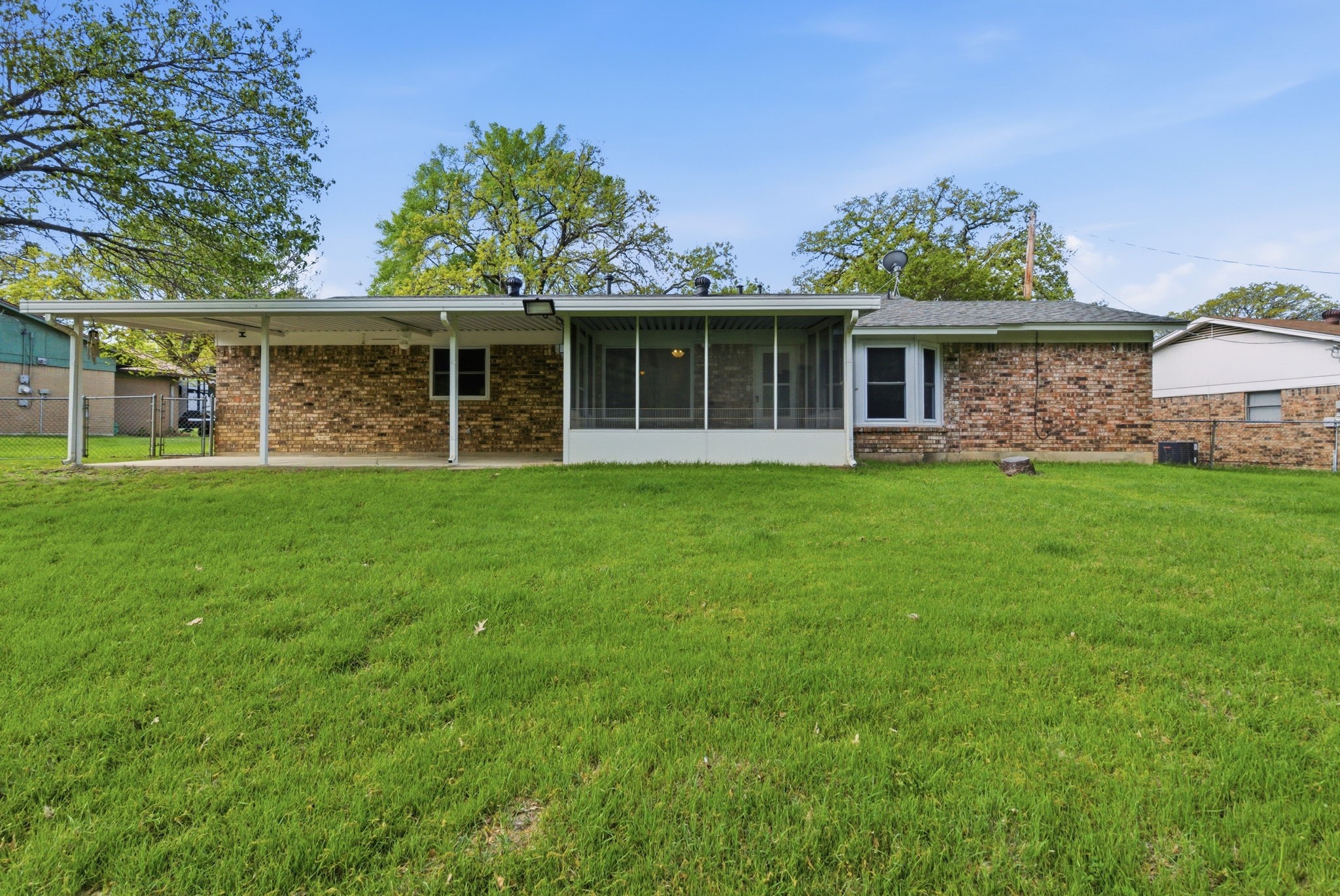 317 Glenhaven Drive Azle TX 76020
