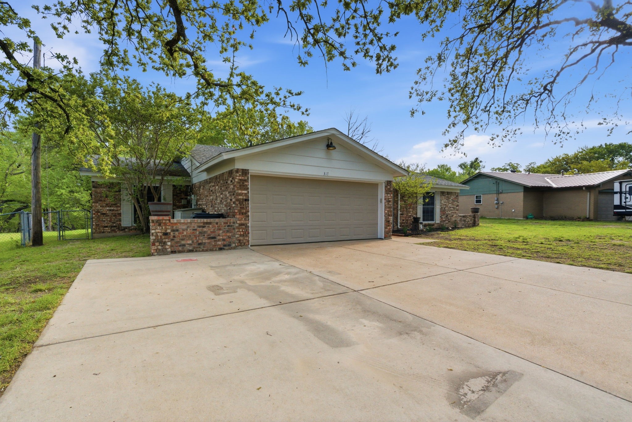 317 Glenhaven Drive Azle TX 76020